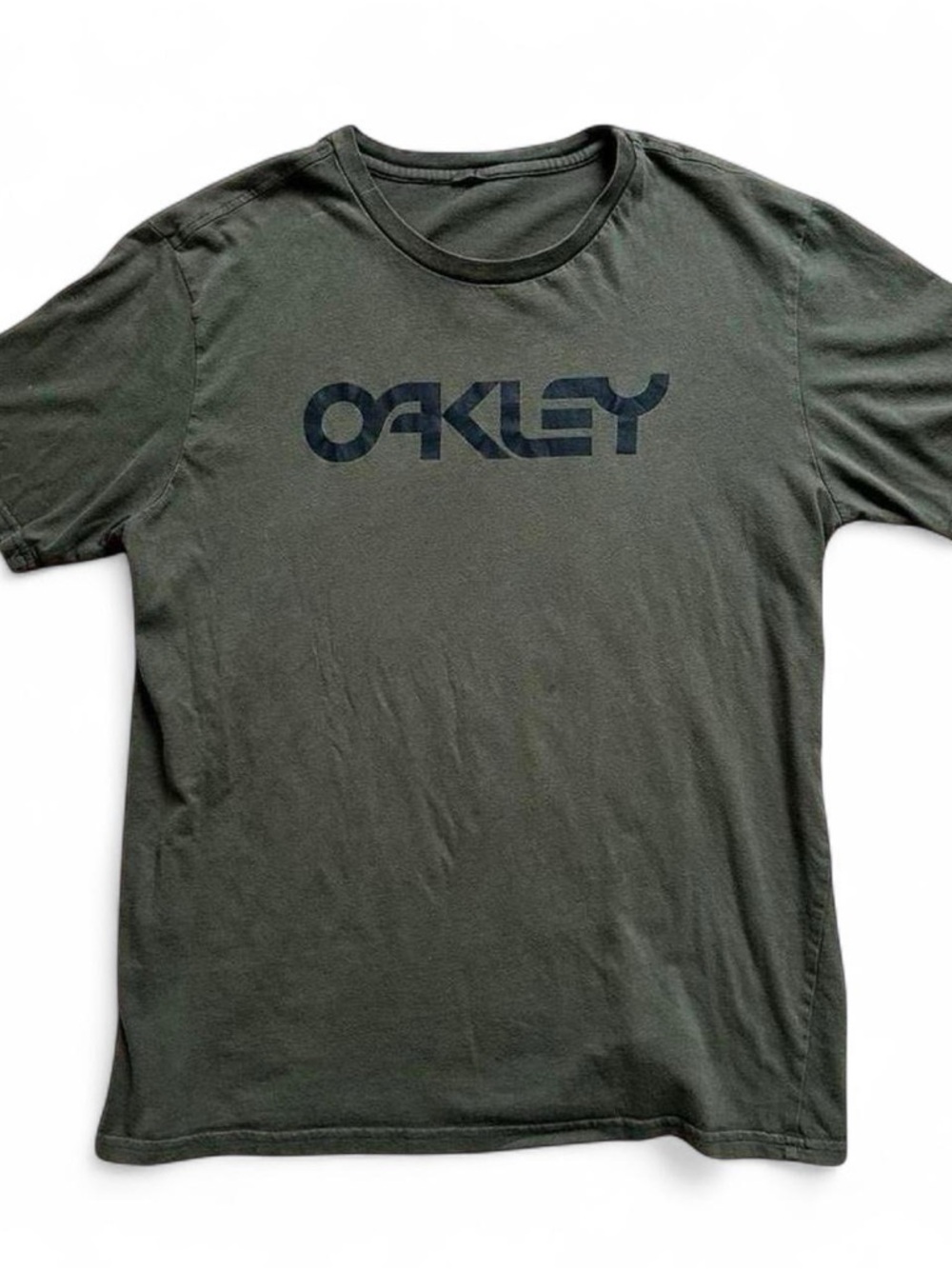 Oakley Men's Crew Neck T-Shirt in Olive Green Mens large